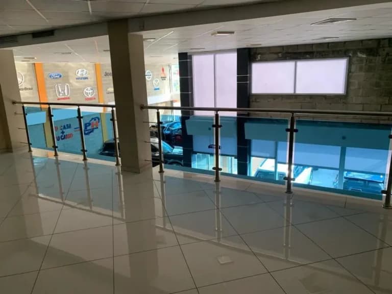 Showroom comercial en venta en Carretera de Mendoza | 565 m² — fotografía 1